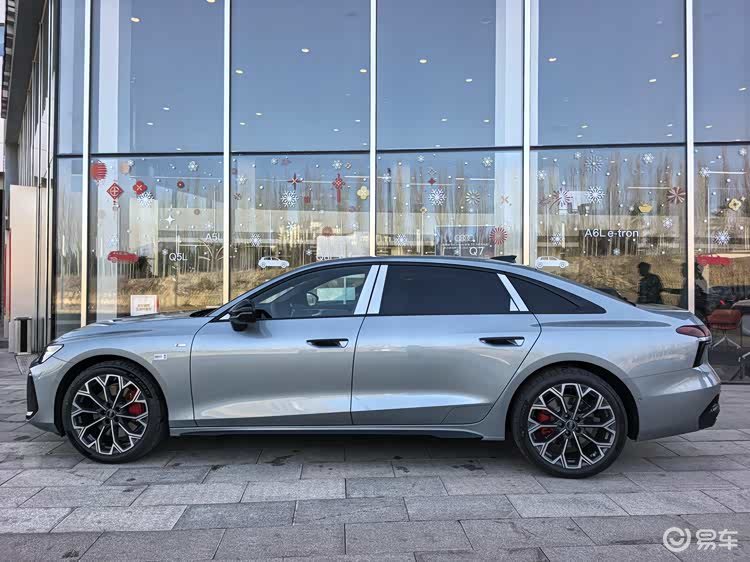 尺寸加长，可选激光雷达+空气悬架，全新奥迪A6L实车到店