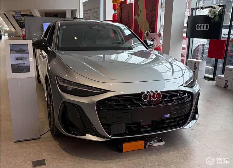 尺寸加长，可选激光雷达+空气悬架，全新奥迪A6L实车到店