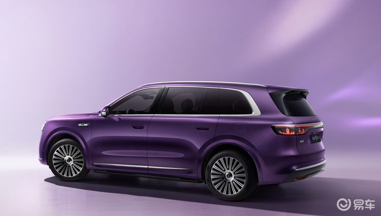 问界M8上市在即:华为ADS 4.0+鸿蒙座舱