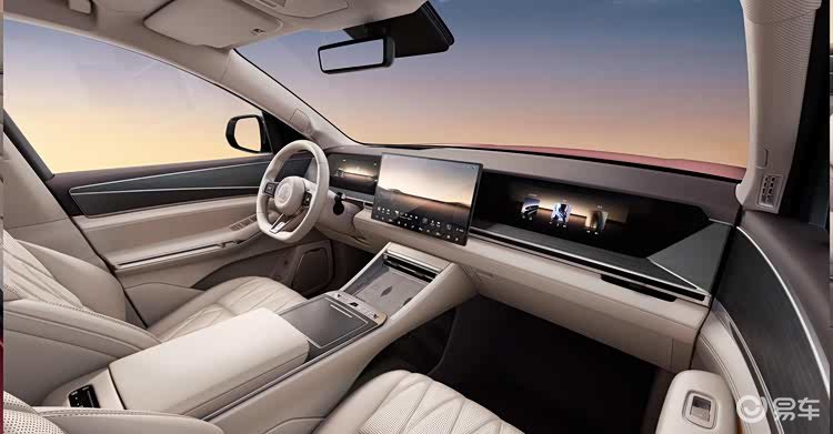 比亚迪大唐内饰官图，6座布局，配吸顶娱乐屏