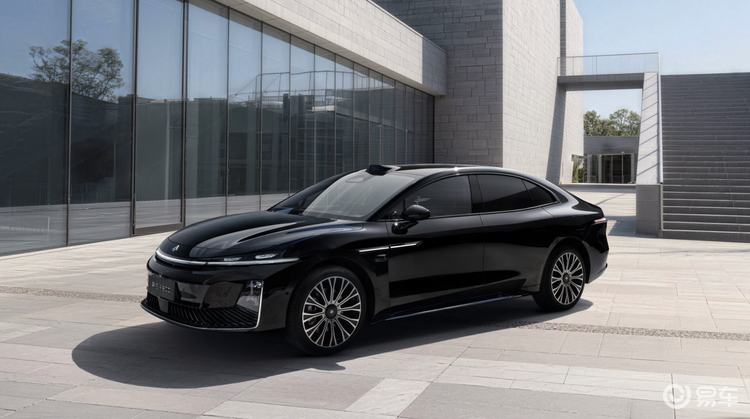 昊铂A800上市，16万级真能买到“华为智驾天花板”？