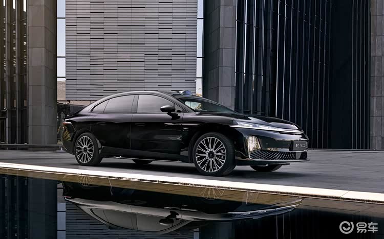 昊铂A800上市，补贴后售价16.48万元起