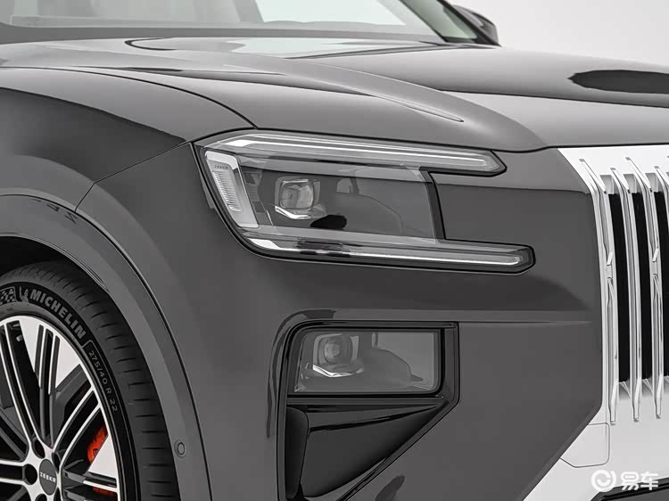 极氪8X今日开启预售，对标理想L8，配备2.0T插混系统