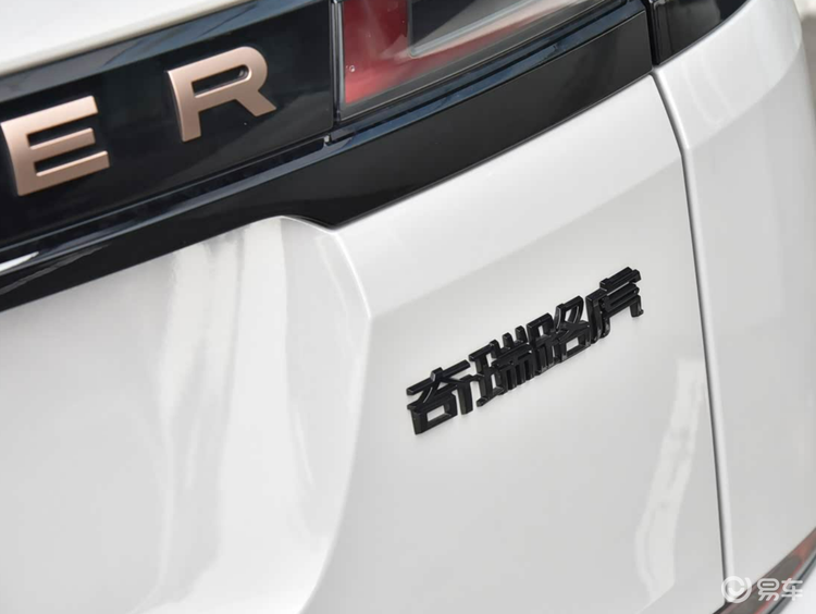 神行者“复活”首车曝光,路虎电动化竟要依靠奇瑞和华为?