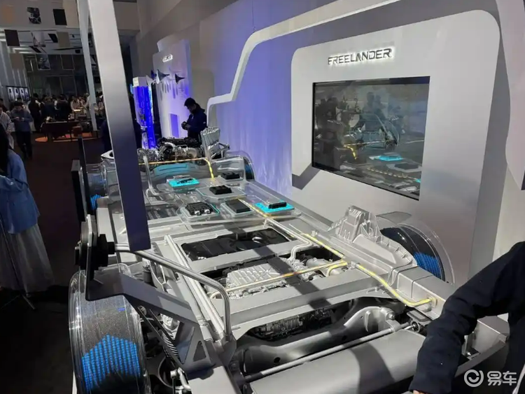 神行者“复活”首车曝光,路虎电动化竟要依靠奇瑞和华为?