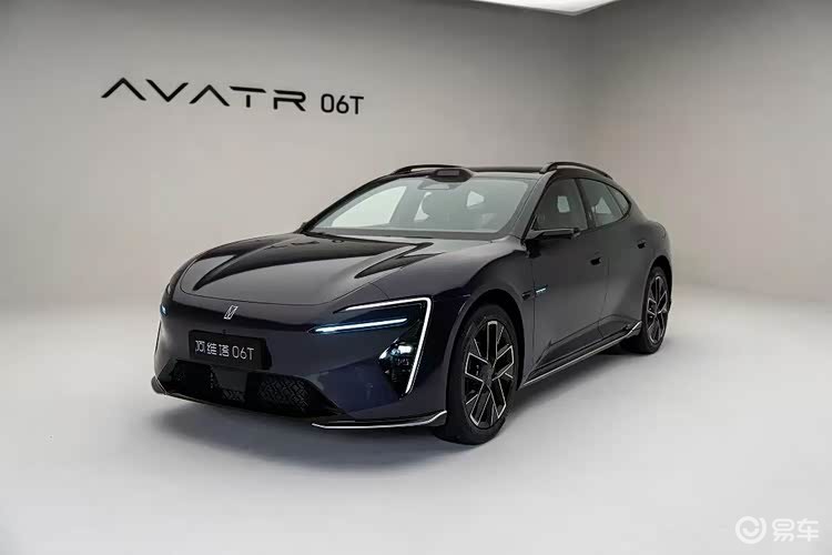 阿维塔06T实车亮相！猎装美学华为智驾，4月8日开启预售