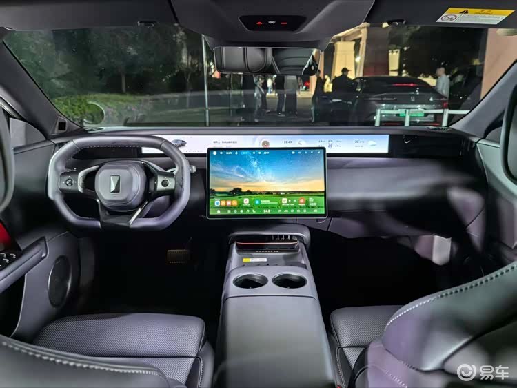 阿维塔06T预售22.99万起，新款12售29.39万起