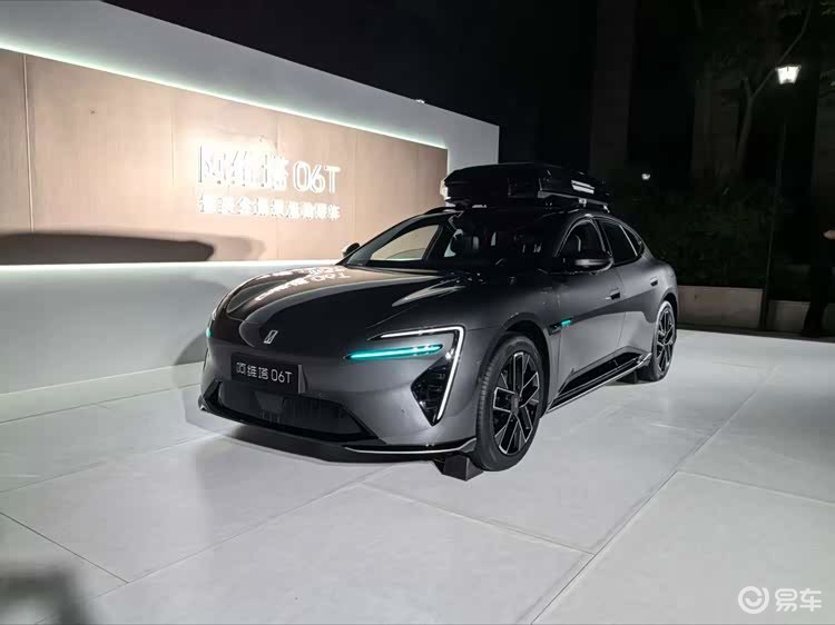 阿维塔06T预售22.99万起，新款12售29.39万起