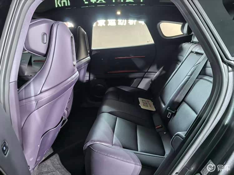 阿维塔06T预售22.99万起，新款12售29.39万起