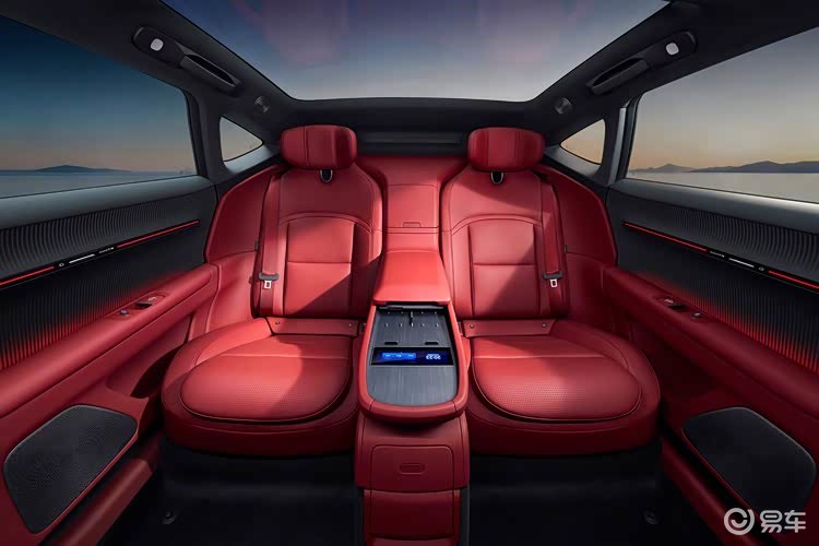 阿维塔06T预售22.99万起，新款12售29.39万起