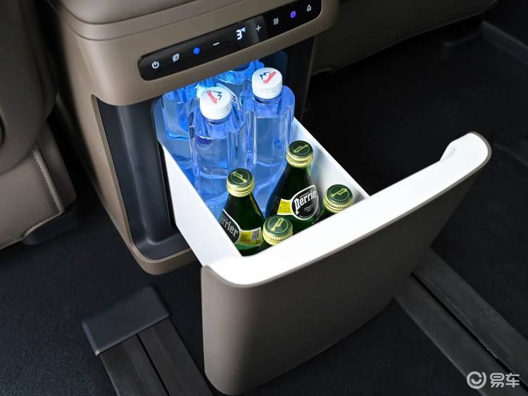 实车亮相!极狐问道V9终于来了