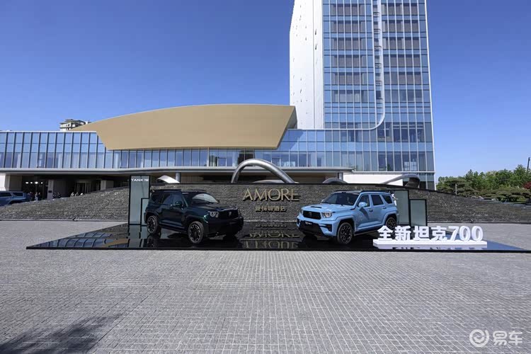 全新坦克700上市：42.8万起，冲击高端豪华越野新赛道