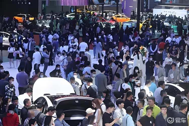 15万级家用SUV混战，合资大厂终于拿出真东西