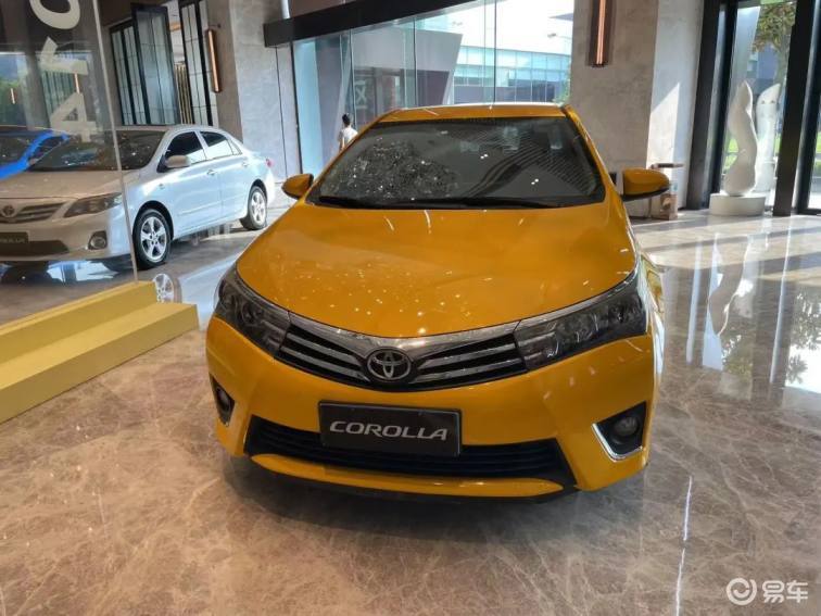 而卡罗拉真正进入中国市场,是2004年一汽丰田引进的第九代卡罗拉,在