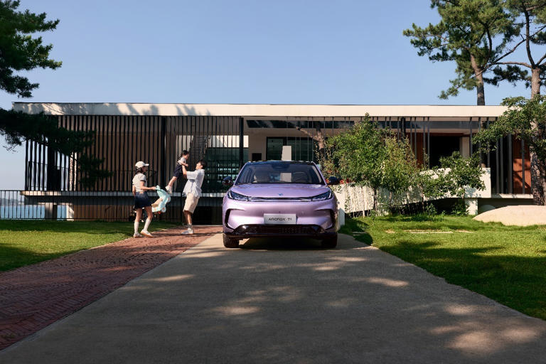 联合引擎|小车身大格局!极狐T1预售6.88万元起!