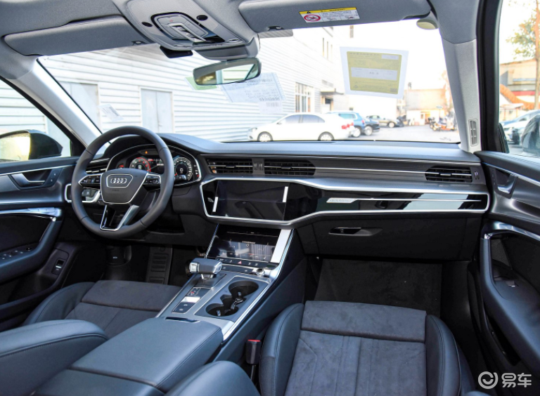 新款奥迪a6 avant/a6 allroad的内饰采用了三屏座_易车