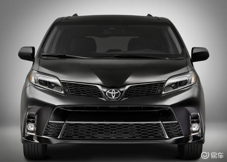 全黑色丰田塞纳亮相舒适性犹如埃尔法