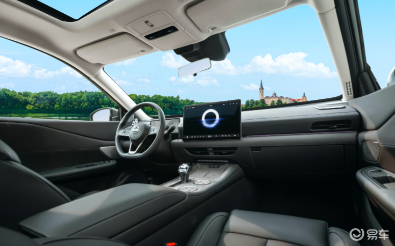 油电同智破局：天籁鸿蒙座舱改写燃油车智能规则