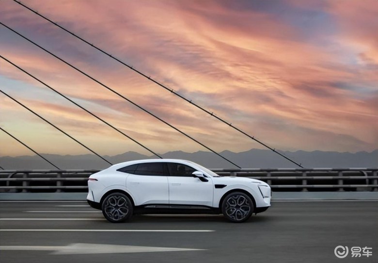 Avita 11 vs. Tengshi N7, who is the smart electric coupe ceiling?