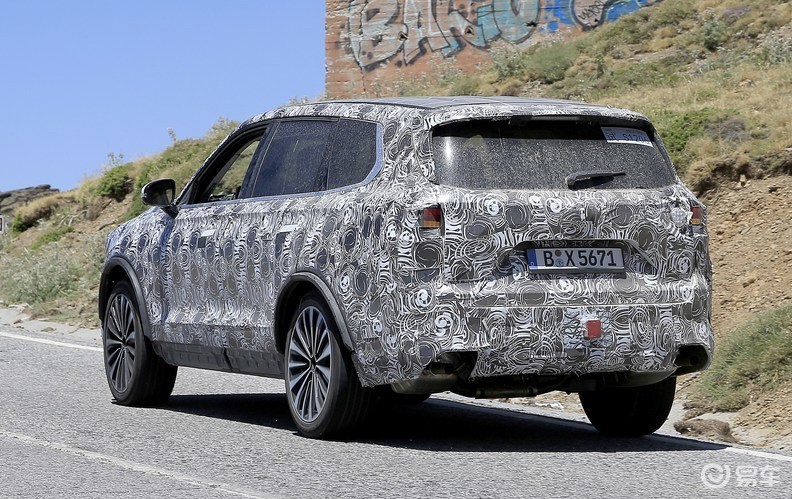 华晨中华v9路试谍照曝光,最大功率231马力/245马力