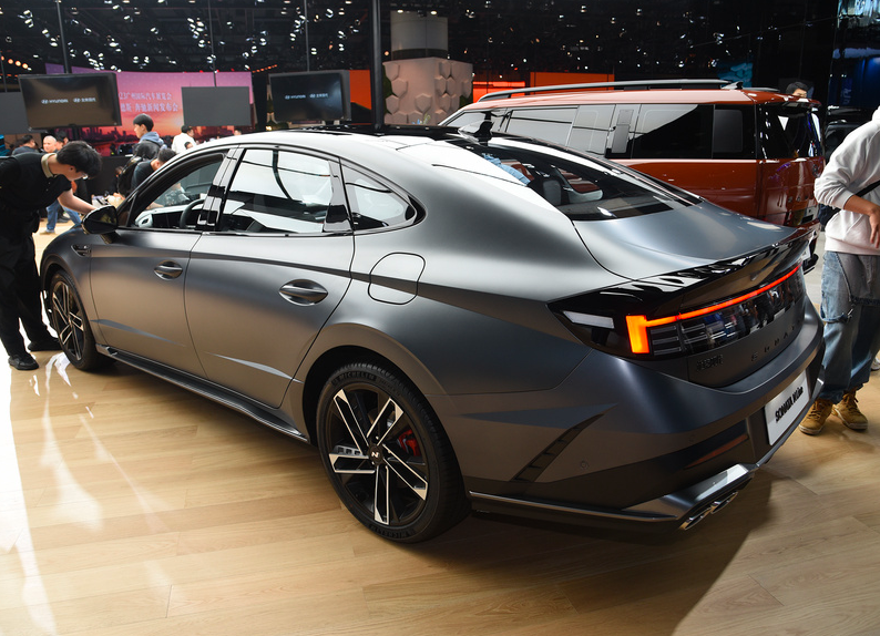 索纳塔八方向盘按键图解_易车知识库