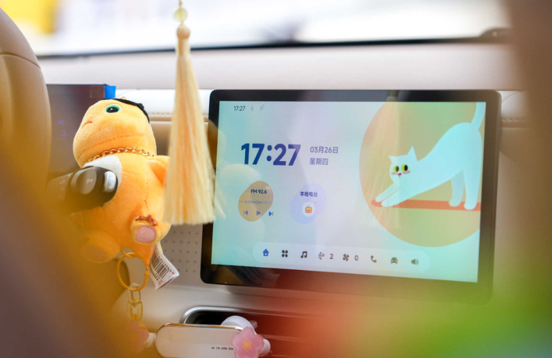 想买纯电代步车?预算5万级,第五代宏光MINIEV了解下