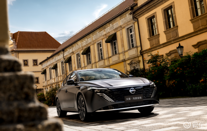 油电同智破局:天籁鸿蒙座舱改写燃油车智能规则