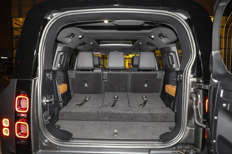 重装越野挑战丹霞试驾全新路虎卫士130