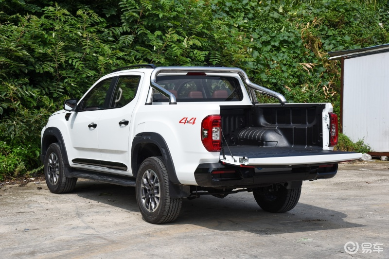 豪华科技加持上汽大通星际h皮卡到店实拍