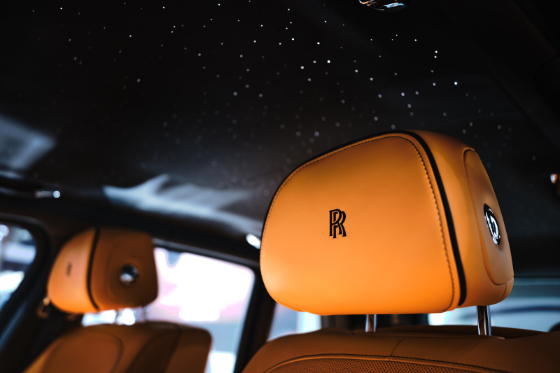 2023成都车展:劳斯莱斯bespoke高级定制杰作熠耀_汽车产经网