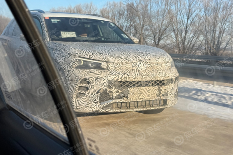 易車編輯拍攝到一組全新大眾tiguan(國內為途觀l)國內路試諜照