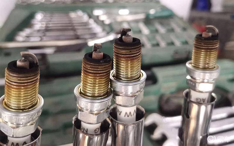 加油站推销的燃油宝真的有用吗?看后就懂