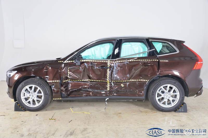 低速碰撞大梁受损,当最安全碰上最严苛,沃尔沃竟然输了!