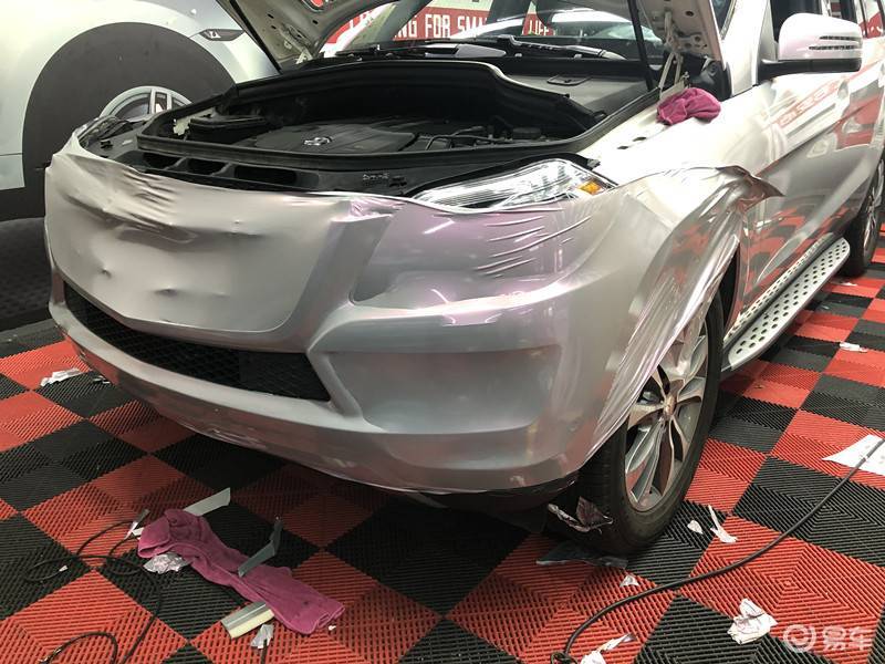 奔馳gl450車身改色貼膜夢幻火山灰 別具風格 雪花新闻 奔馳gl450車身改色貼膜夢幻火山灰 別具風格 雪花新闻