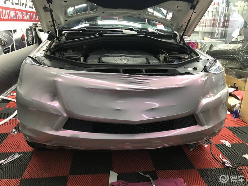 奔馳gl450車身改色貼膜夢幻火山灰 別具風格 雪花新闻 奔馳gl450車身改色貼膜夢幻火山灰 別具風格 雪花新闻