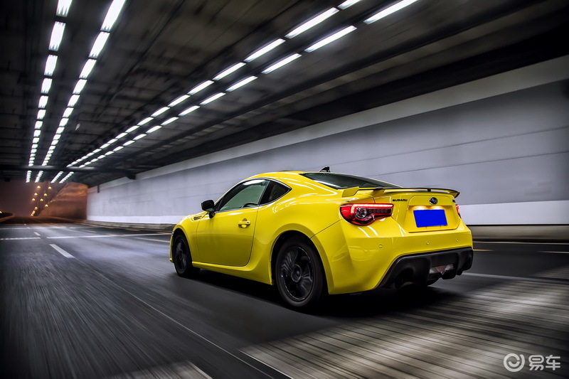 这一抹黄色你喜欢吗 斯巴鲁brz Type Rs 易车
