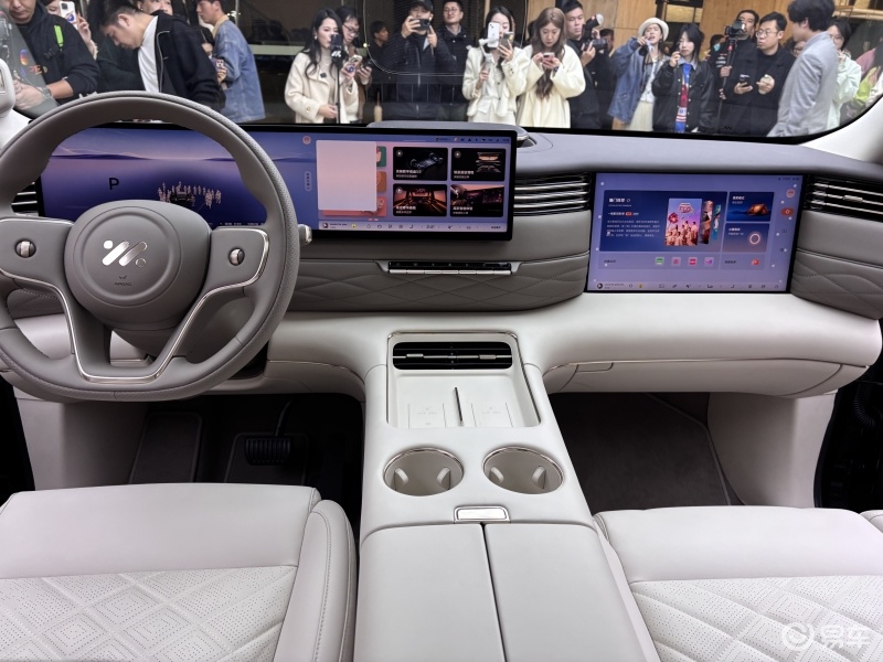 32.28万元起!上汽旗舰大六座·智己LS9震撼上市