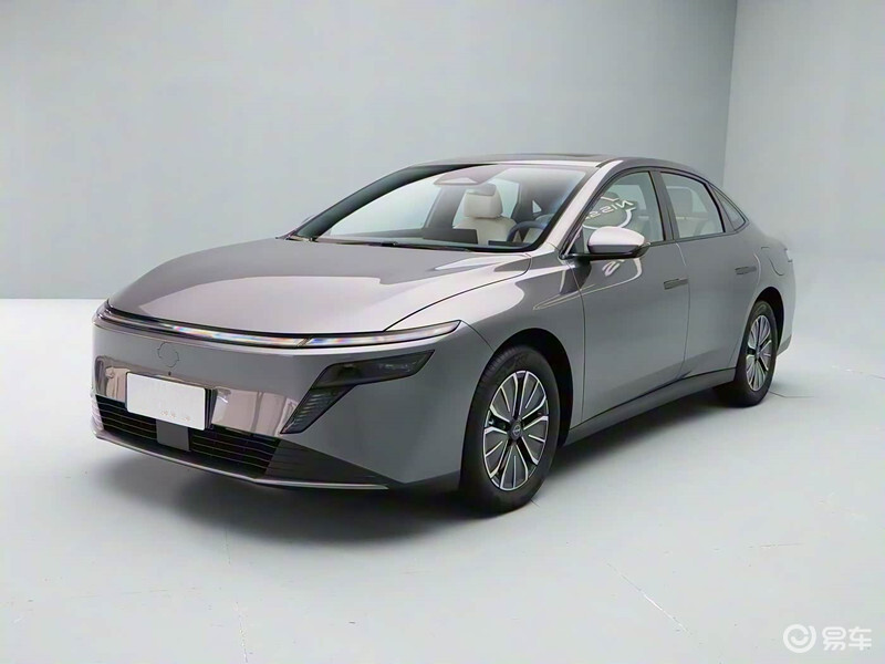 日产又一实力派！6.8秒破百，180km续航，家用太香了