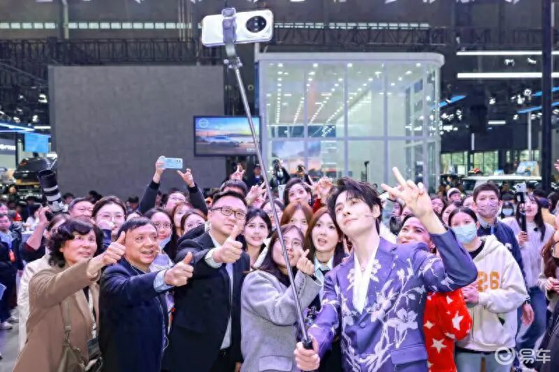 东风日产N6上市10天大定破万 首批车主交付