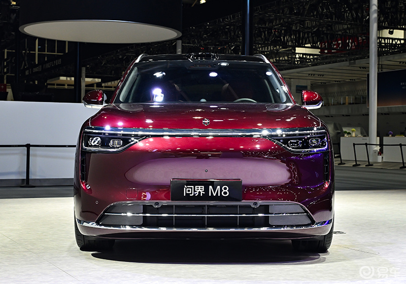 北京车展问界M8新车亮点多维解析：智能、家庭与续航