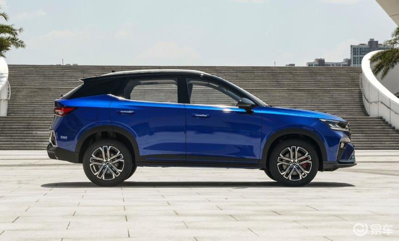 五菱星驰正式上市 售5.68万元起_易车