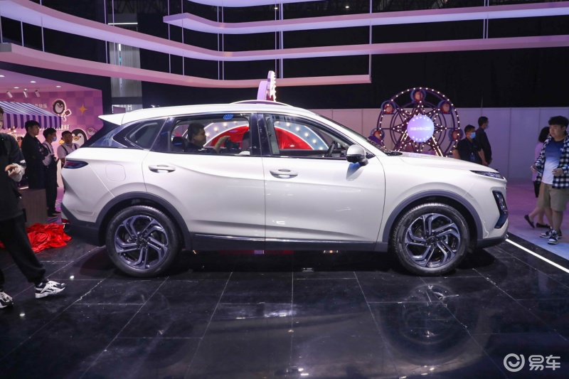 作为奔腾打造的全新suv,t90基于无限方程fma架构下全新a2平台打造而来