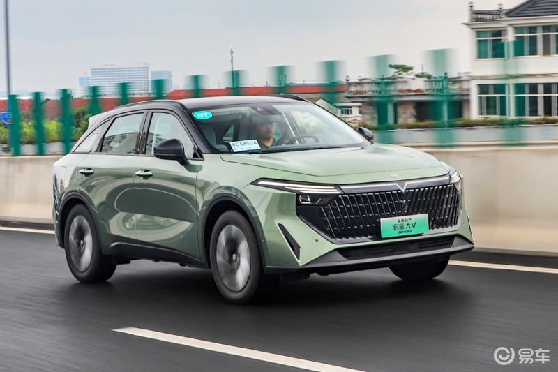 Or become a dark horse of plug-in hybrid SUV and take the lead in test-driving the Venucia V DD-i