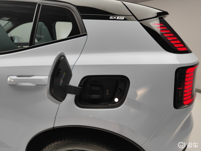 Volvo EX30 officially released to position as a small pure electric SUV