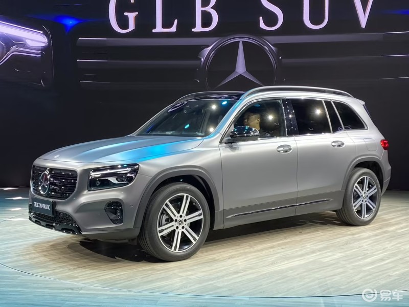 2023成都车展:新款奔驰glb售31.19万元起_汽车产经网