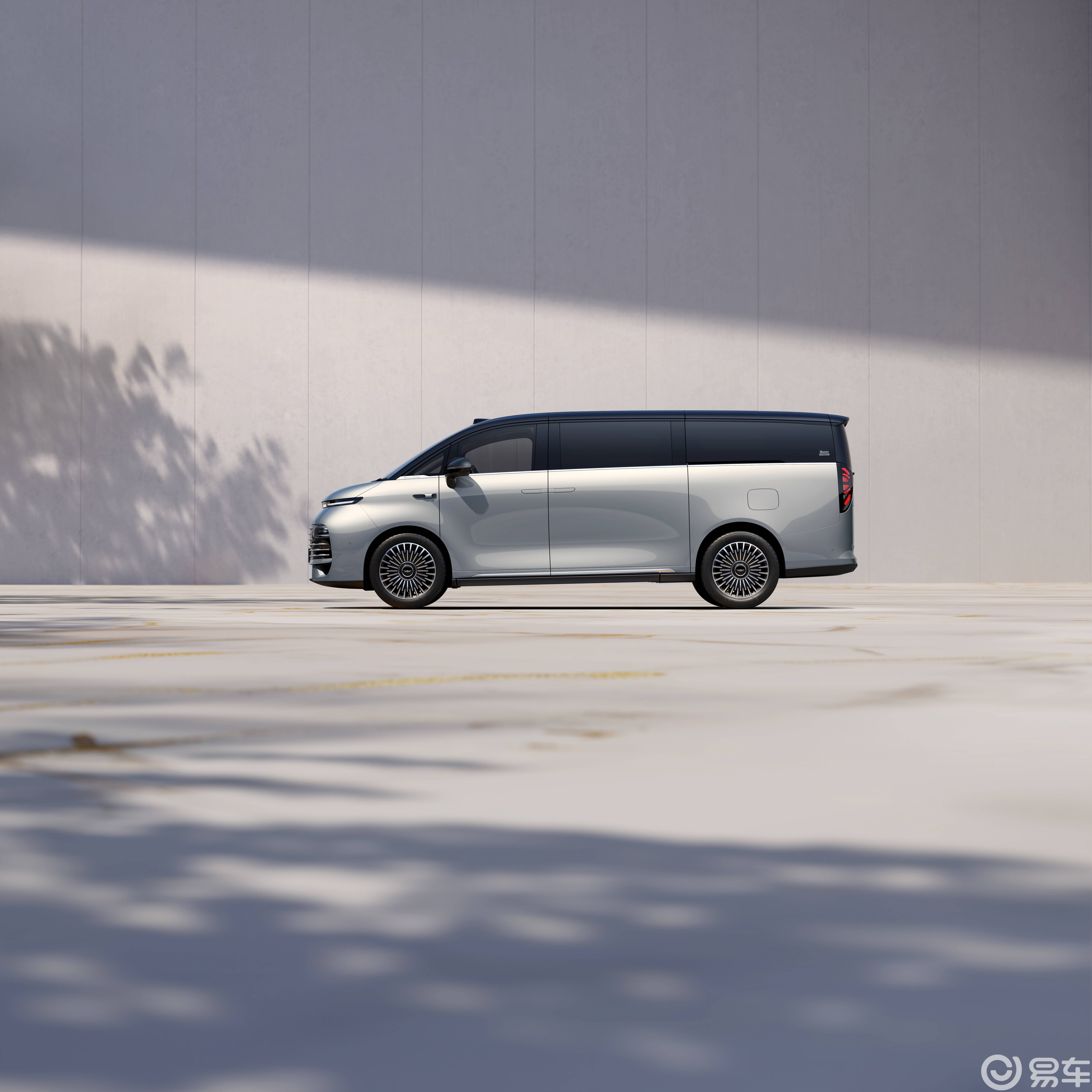 吉利银河V900登场全新超级AI增程技术重构MPV体验