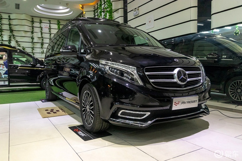 能镇住大场面的豪华mpv 国六加长版奔驰v级 内饰商务隔断布局 能镇住大场面的豪华mpv 国六加长版奔驰v级 内饰商务隔断布局