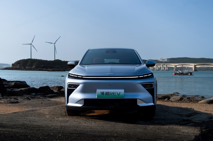 吉利增程车型来了！吉利博越REV预售12.79万元起