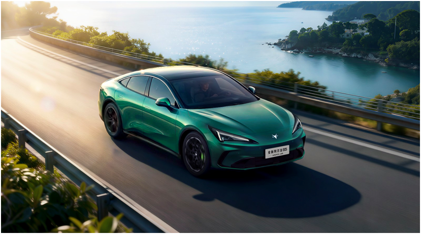 极狐全新阿尔法S5续航扎实，纯电版最长可达720km