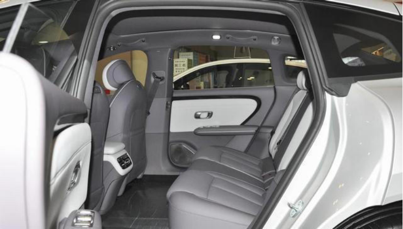 长安启源A06今晚7点定价，激光雷达+后排通风配置拉满